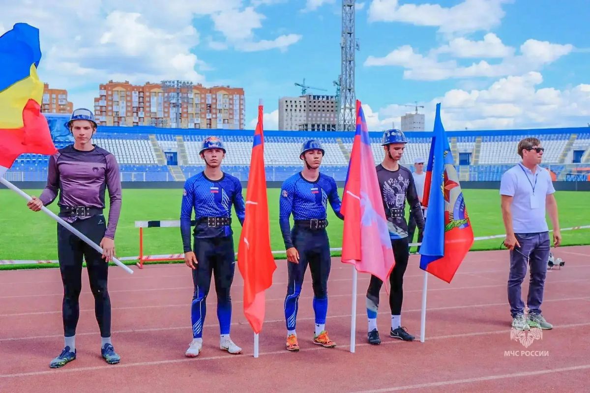 Спортсмены сборной Главного управления МЧС России по Луганской Народной Республике завоевали золотые медали в личном зачете на Межрегиональных соревнованиях по пожарно-спасательному спорту