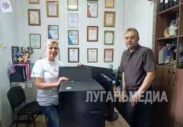Благотворительный фонд «БлагоДарите» передал компьютеры в библиотеки Луганска и общественную организацию «Путь Добра»