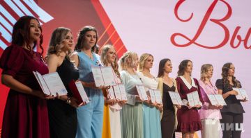 Порядка 1,8 тыс. студентов ЛГПУ получили дипломы об окончании обучения в 2026 году