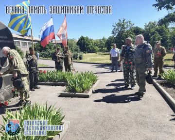 1 июля в День ветерана боевых действий представитель Луганского республиканского отделения Всероссийской общественной организации ветеранов «БОЕВОЕ БРАТСТВО» », Товарищ Атамана Станицы Георгиевская г. Алчевска, КНГ ВВД...