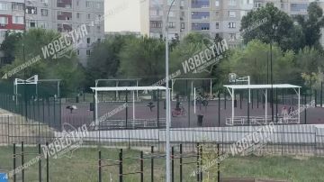 Обстановка на новой спортплощадке в квартале Ольховский в Луганске