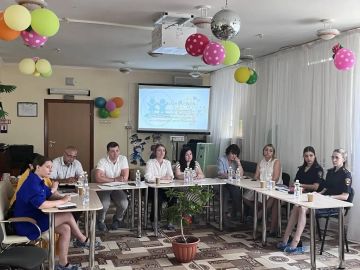 Инна Швенк: В рамках Всероссийской недели правовой помощи, приуроченной к празднованию Дня семьи, любви и верности, по инициативе аппарата Уполномоченного по правам ребенка в ЛНР проведена «Родительская гостиная»