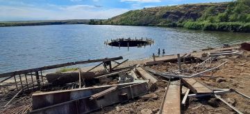 В Краснодонском районе капитально ремонтируют гидротехнические сооружения Краснянского водохранилища