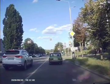Полиция разыскивает свидетелей грубого нарушения ПДД в центре Луганска