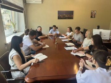 Иван Санаев: Провел рабочую встречу!. Встретился с руководством НКО "Единый региональный фонд по управлению многоквартирными домами" Луганской Народной Республики