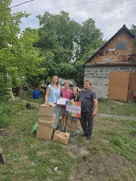 Папа – это не просто тот, кто чинит розетки, втолковывает математику или превращает обычную прогулку в захватывающее приключение