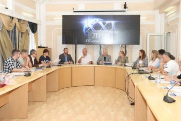 ������ �XXI ��� �������� 30-������ ������