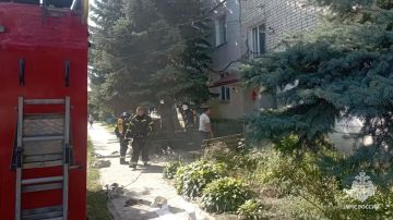 Непотушенная свеча едва не сожгла квартиру с ребёнком