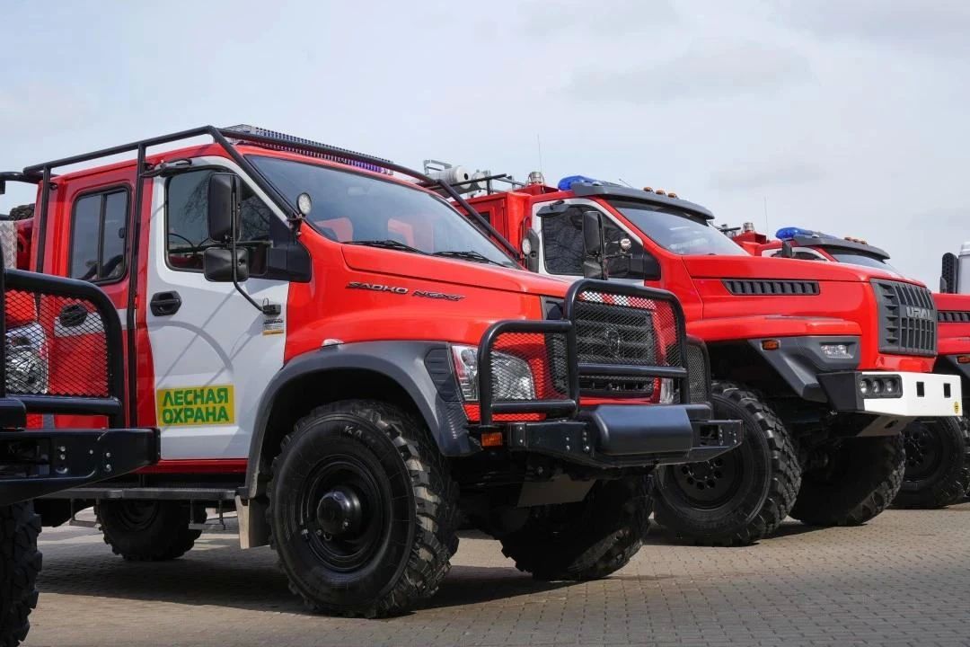 13 новых лесопожарных автомобилей поступят в лесоохотничьи хозяйства ЛНР