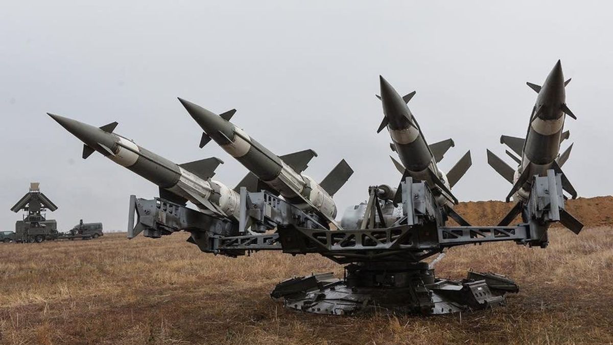 Воздушная тревога объявлена в регионах Украины, сообщается о поражении целей