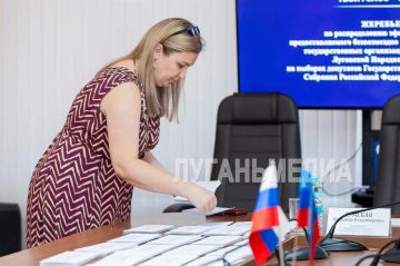 В Избиркоме ЛНР распределили бесплатную печатную площадь для агитации политических партий и кандидатов