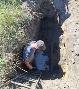 В Лутугинском округе специалисты "Луганскводы" устранили порыв на водоводе, питающем Успенку