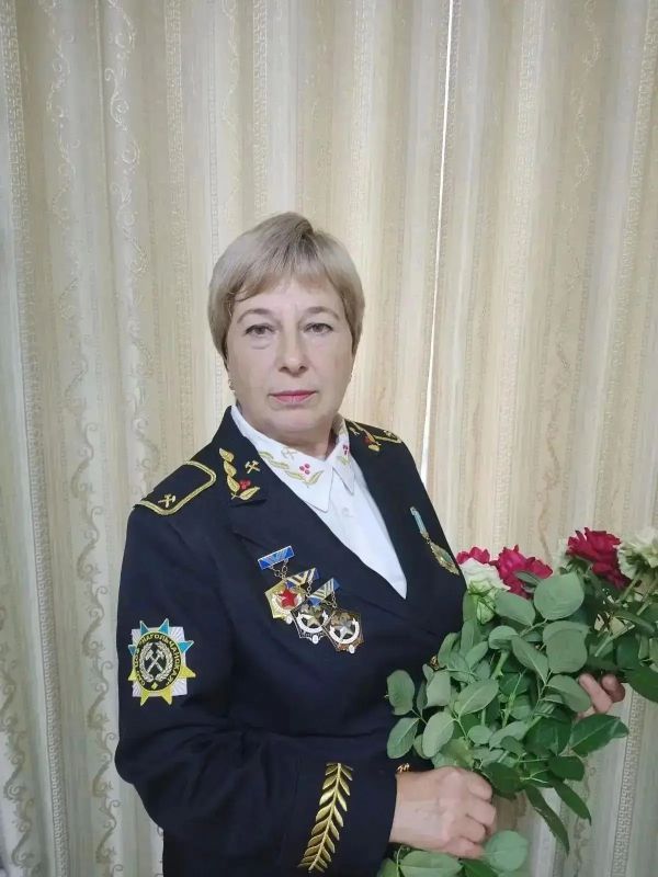 Константин Бутримов: ИСТОРИИ О ЧЕЛОВЕКЕ ТРУДА:. Шершнёва Ольга Ивановна: труд, семья и верность родному краю Сегодня мы расскажем о судьбе Ольги Ивановны Шершнёвой из пгт Дубовский, женщины, для которой труд стал не просто...
