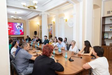 В Луганске обсудили интеграцию исторических территорий в культурное пространство России