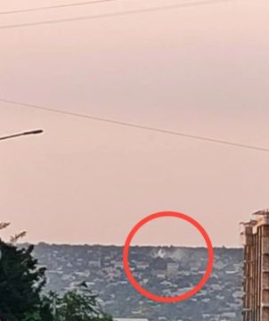 Сообщают о задымлении в районе Камброда в Луганске после взрыва
