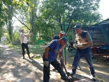 В Стаханове с начала года устранили более 1400 засоров канализации