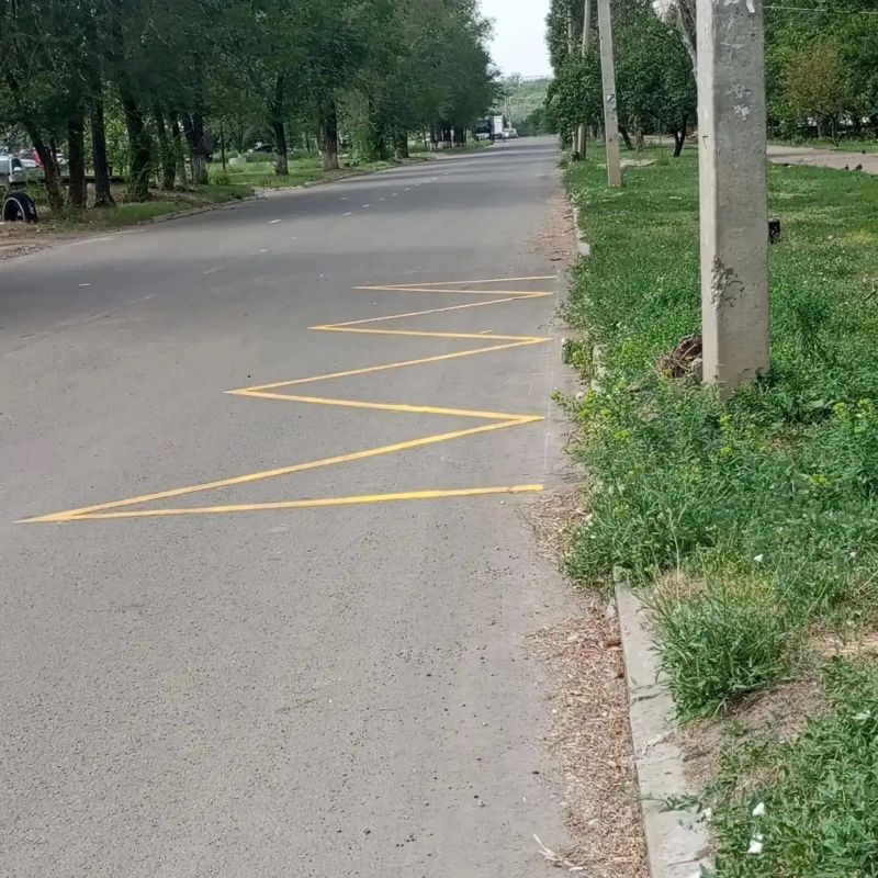 В Луганске за неделю обновили более 6 тысяч метров дорожной разметки