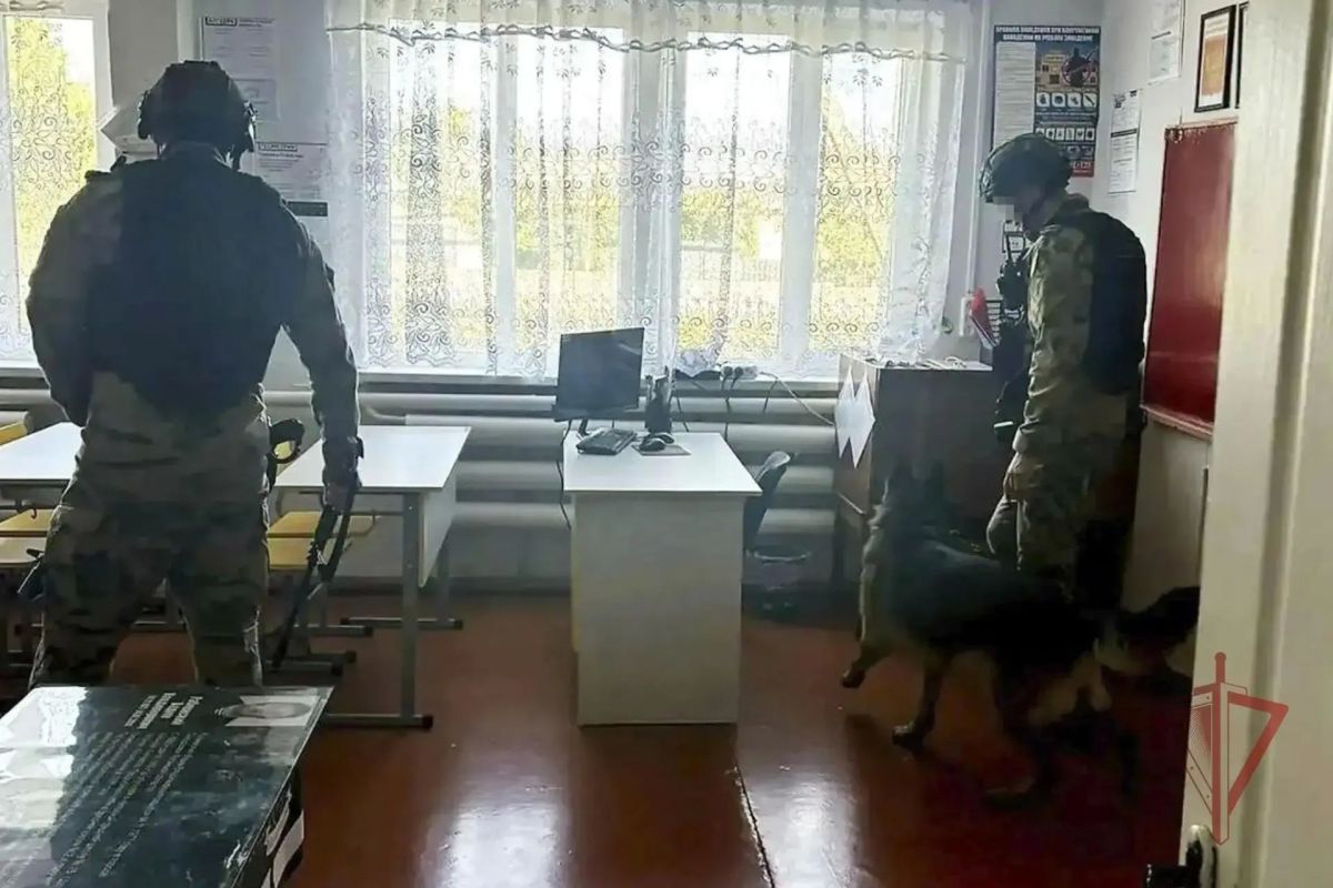 Росгвардейцы обследовали более 180 школ в ЛНР перед 1 сентября