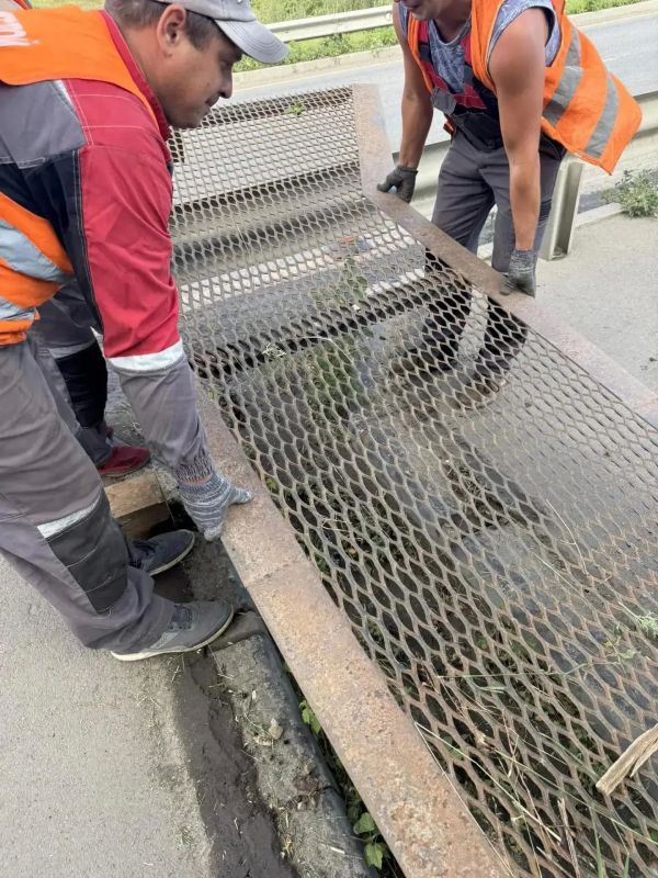 Дорожники готовят системы водоотведения к зиме