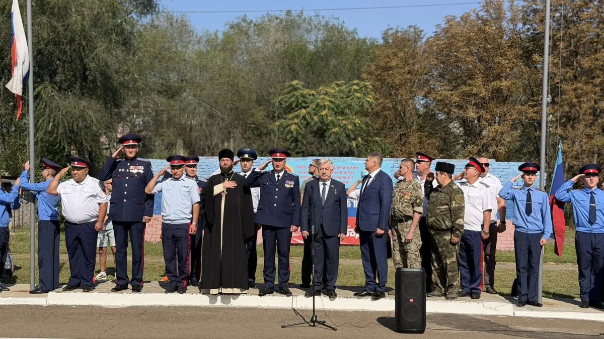 Виктор Водолацкий: Сегодня, в День знаний, посетил Луганский казачий кадетский корпус имени маршала авиации Александра Ефимова