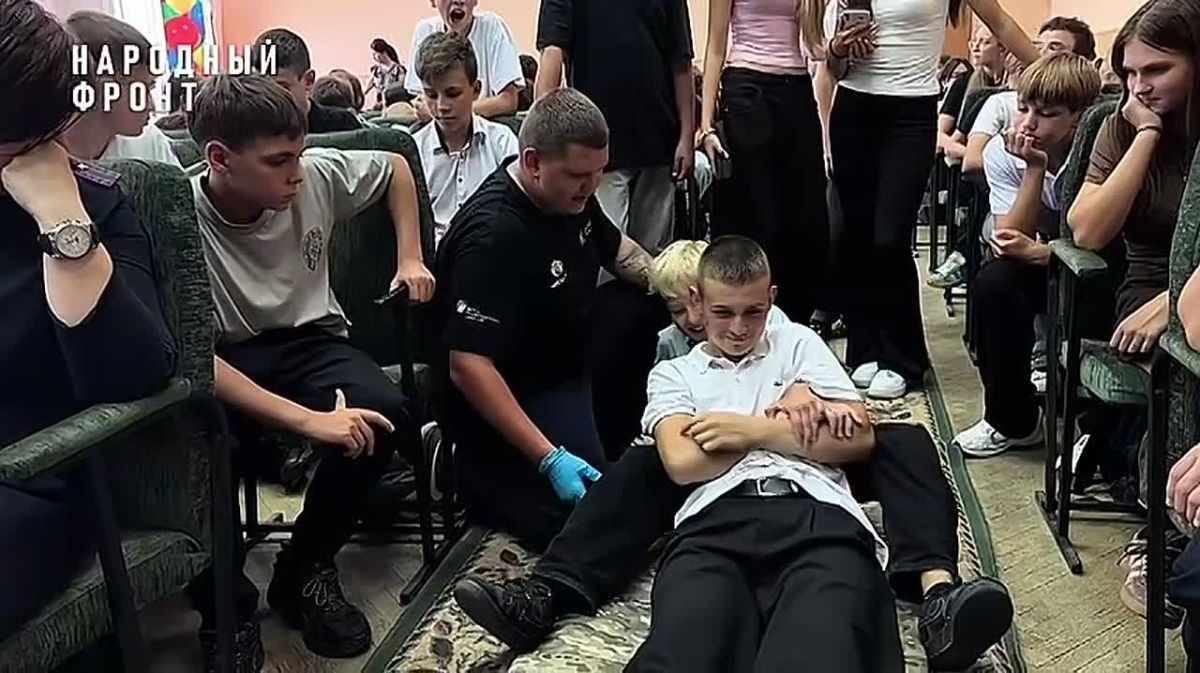 В Луганске почтили память Беслана и обсудили современные вызовы