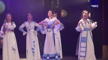#галерея_ТАСС_Юг. Открытие сезона в Луганском академическом музыкально-драматическом театре имени М. Голубовича Фото и видео: Александр Река/ТАСС ТАСС/Юг в "Максе"