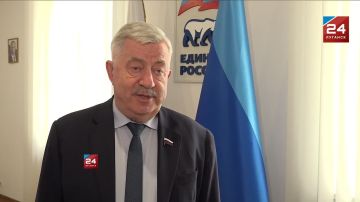 Личный прием граждан провел депутат Госдумы России Виктор Водолацкий в Луганске