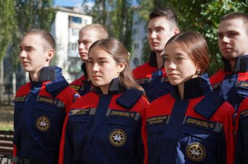Поддержка из регионов: Добровольцы из Удмуртии и Краснодарского края прибыли с гуманитарной миссией в ЛНР