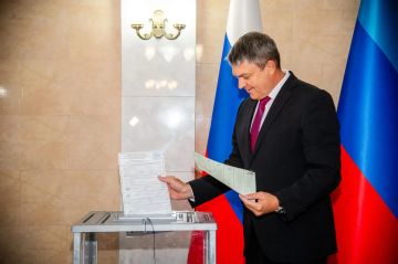 Леонид Пасечник принял участие в голосовании на выборах депутатов Государственной Думы РФ