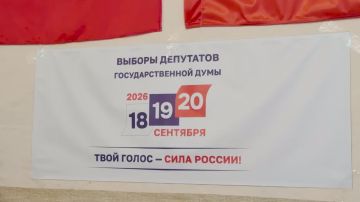 Зеленская проголосовала на выборах в Луганске вместе со своим подопечным