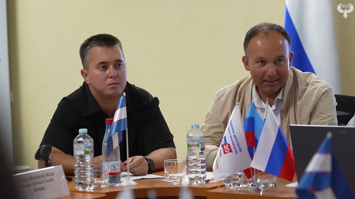 Молодёжь ЛНР и международные наблюдатели обсудили выборы за круглым столом