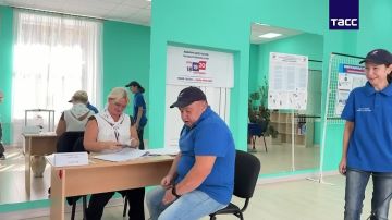 Корги отряд "Маруся и друзья" проголосовал на выборах депутатов ГД в Луганске, передает корреспондент ТАСС