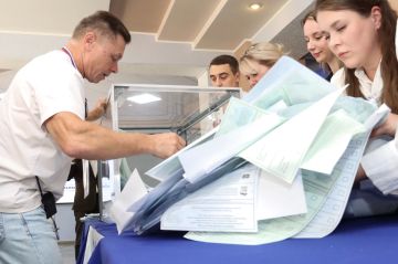 В ЛНР начался подсчет голосов на выборах депутатов Государственной Думы