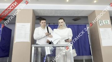 Из ЗАГСа – сразу на избирательный участок