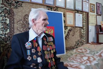 100-летний ветеран ВОВ Виктор Назаров проголосовал на выборах в Госдуму