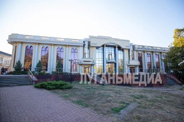 В рамках восстановления старой части города Луганска при помощи шефа-региона в будущем году будет отремонтирован сквер Революции возле филармонии