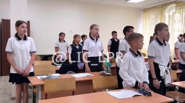 Луганская гимназия №52 получила новое оборудование и обучающие материалы
