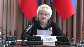 В Администрации Луганска прошел брифинг на тему: «О работе автономной некоммерческой организации "Центр активного долголетия"
