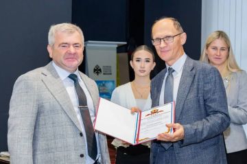 В Луганске наградили отличившихся машиностроителей республики