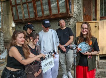 Мария Андреева, режиссёр-постановщик новеллы «Архитектор», объяснила, почему для съёмок выбрала именно Луганск