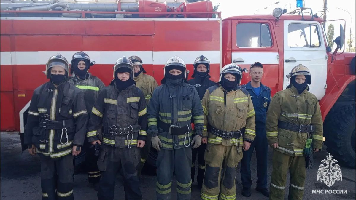 На ночном пожаре в Молодогвардейске спасли четверых детей