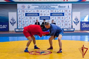 Луганские росгвардейцы представят республику на чемпионате России по самбо и боевому самбо