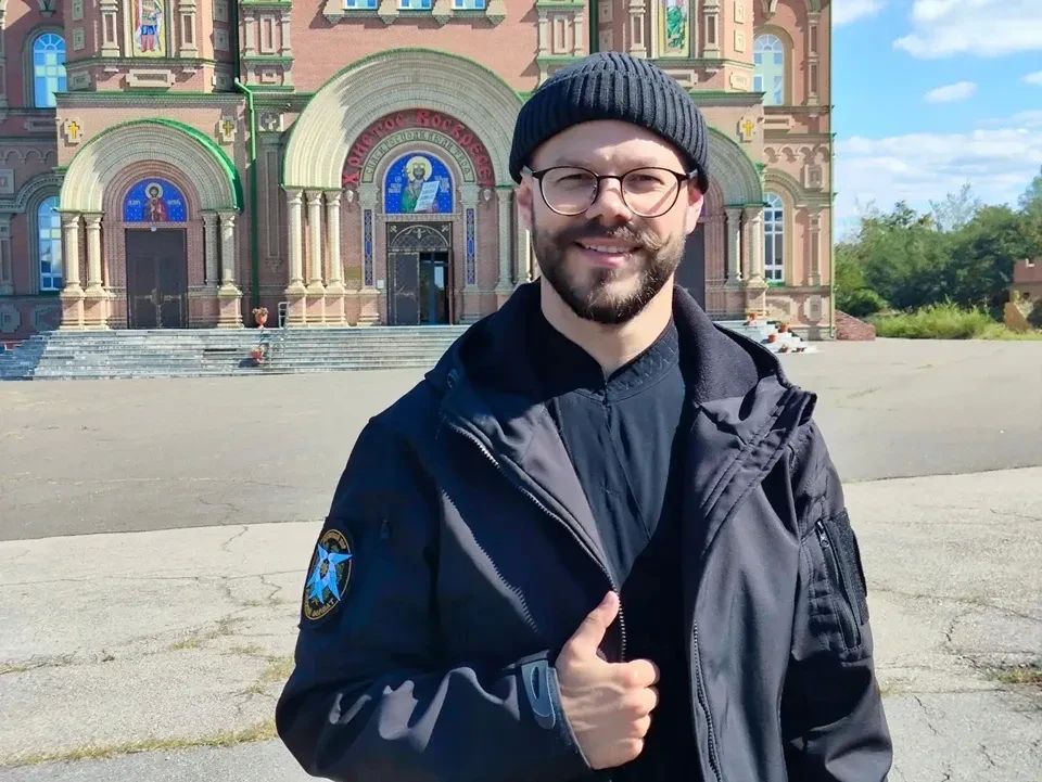 «Русский формат» на передовой: Хор военного священника поддерживает бойцов СВО