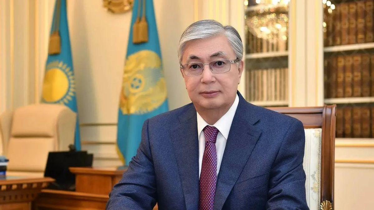 Токаев призвал остановить боевые действия на Украине