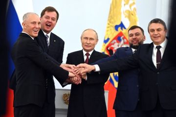 Крымские власти поздравили жителей исторических регионов России с Днём воссоединения