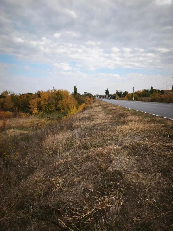 Дорожники расчищают трассу Михайловка - Алчевск - Брянка -Стаханов -Первомайск - Золотое
