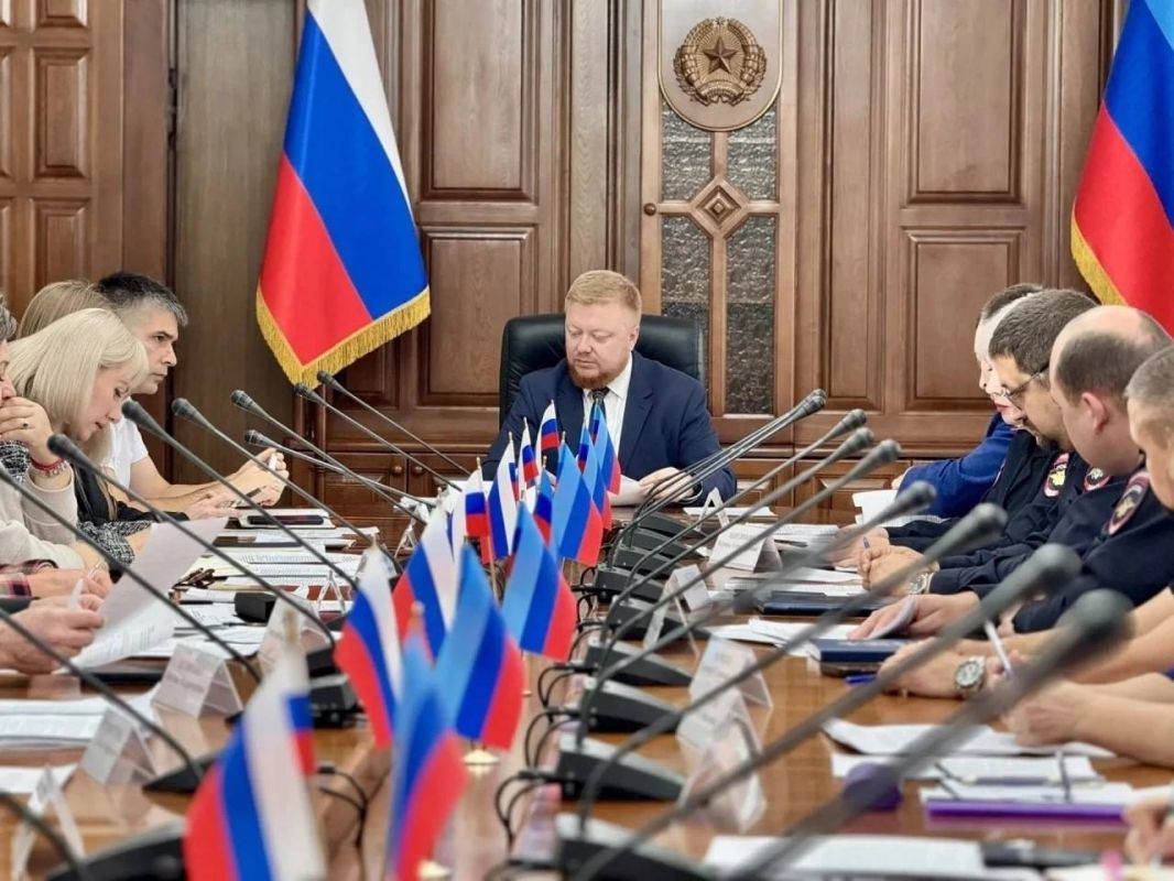 Инна Швенк: Приняла участие в заседании Республиканской комиссии по делам несовершеннолетних и защите их прав в Луганской Народной Республике