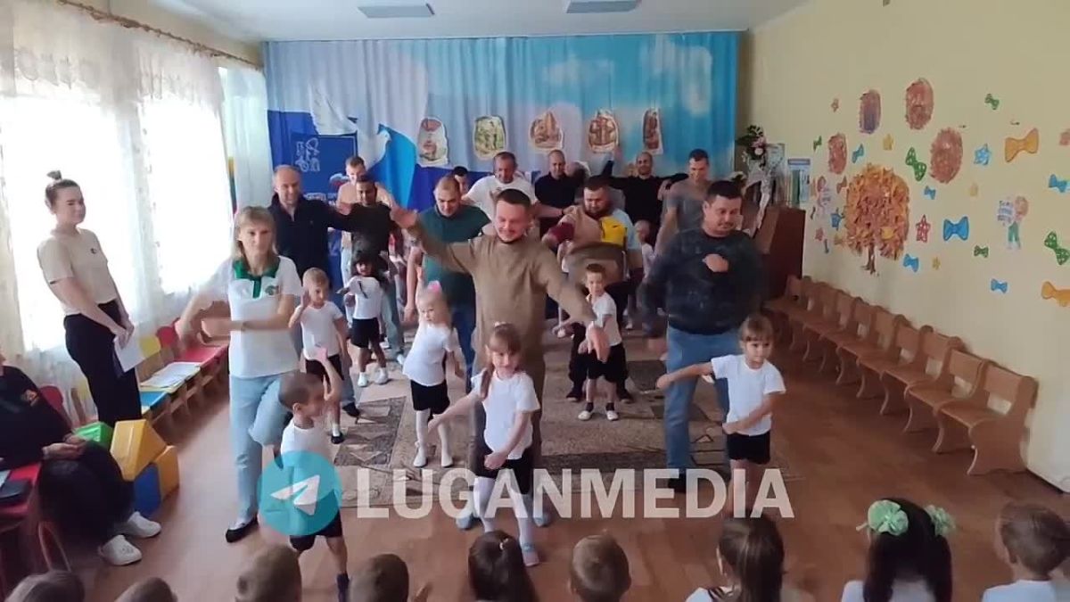 В Луганске прошли спортивные эстафеты, посвященные празднованию Дня отца
