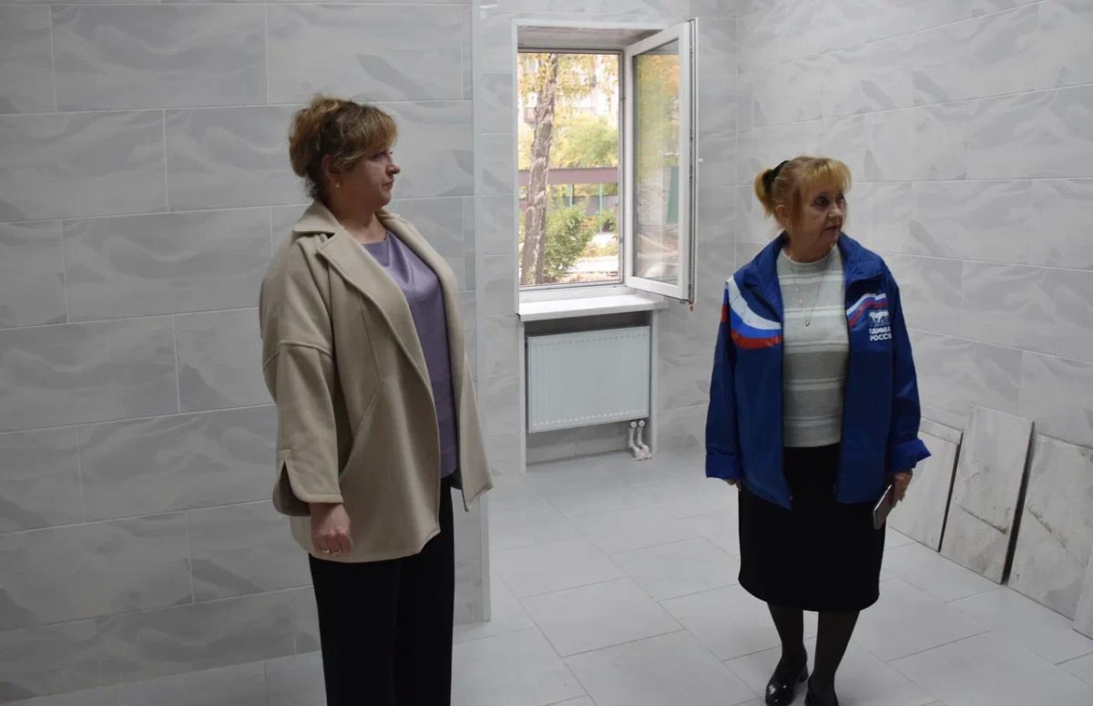 В Брянке в детском саду «Золотой улей» продолжается ремонт