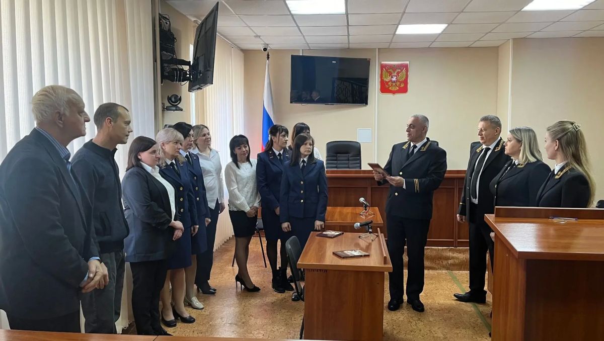 Совет судей ЛНР посетил Славяносербский районный суд